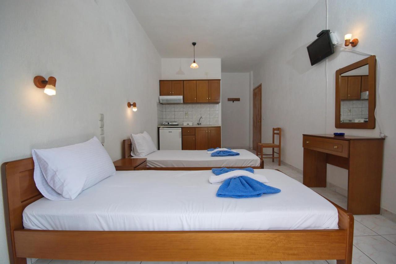 Nikis Rooms Kalamakia Exterior photo