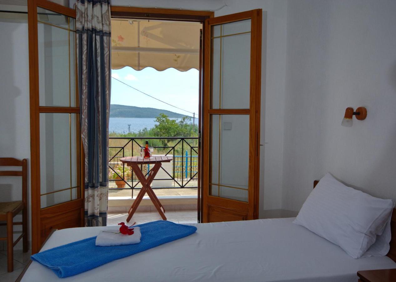 Nikis Rooms Kalamakia Exterior photo