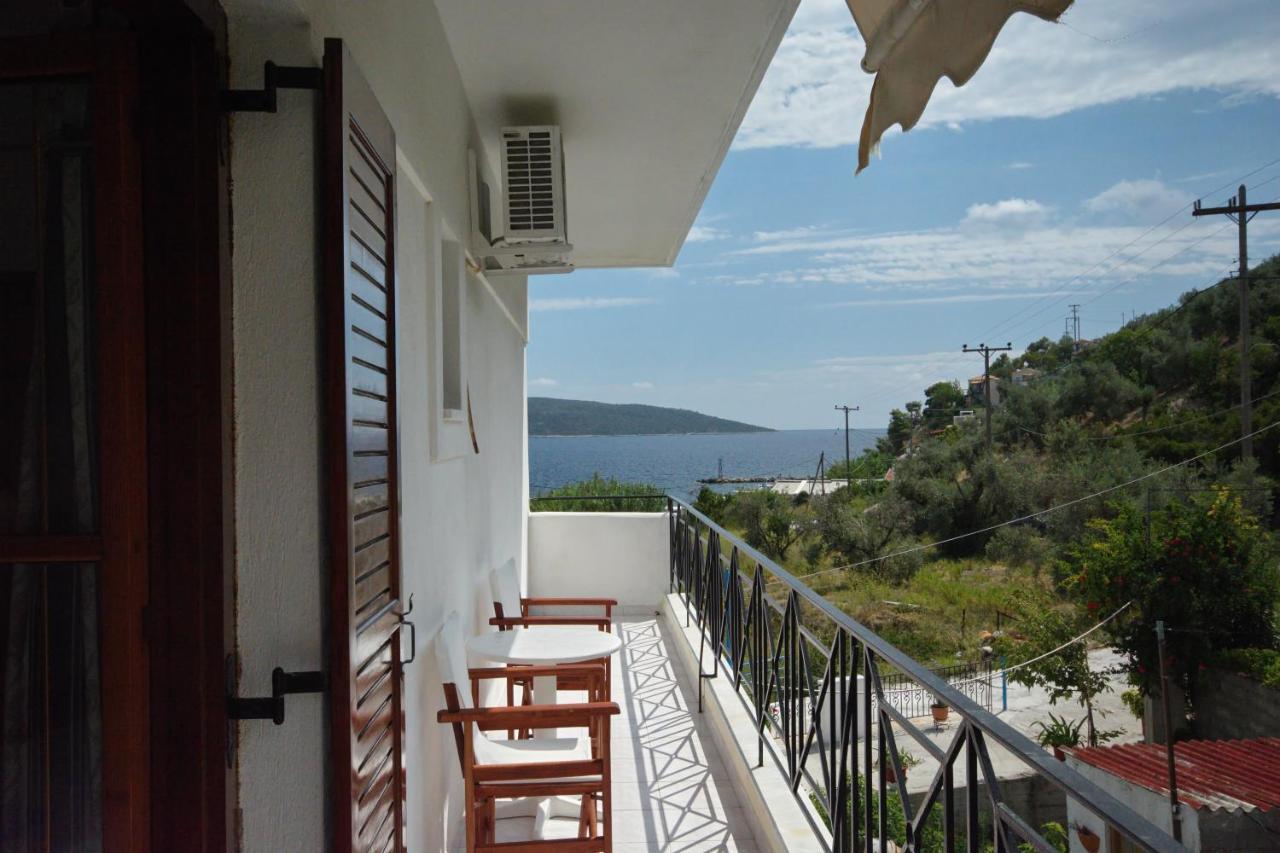 Nikis Rooms Kalamakia Exterior photo